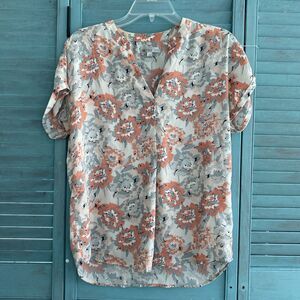 De Collection Women's  Blouse ~ Sz XS ~ Gray, White Floral ~ Short Sleeve
